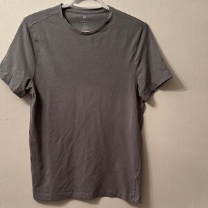 H&M Gray Short Sleeve Tee